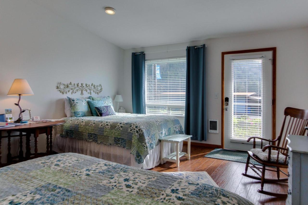 Ocean Cove Inn Yachats Bagian luar foto