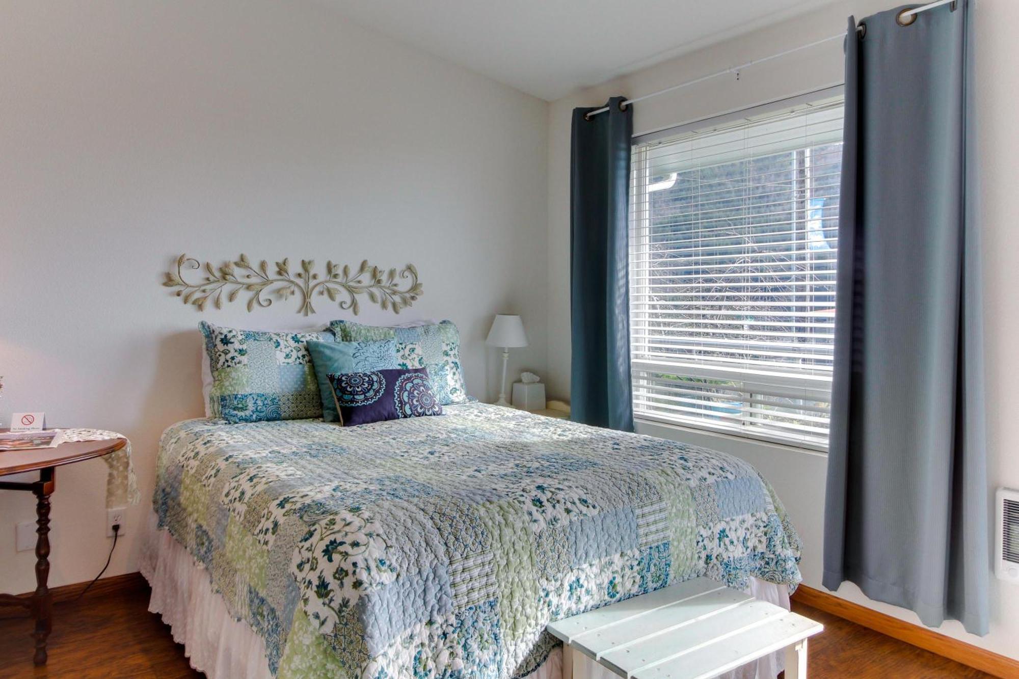 Ocean Cove Inn Yachats Bagian luar foto