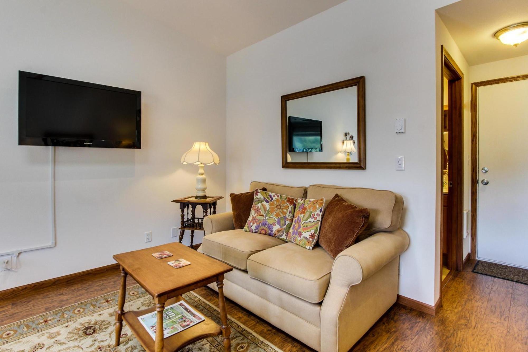 Ocean Cove Inn Yachats Ruang foto