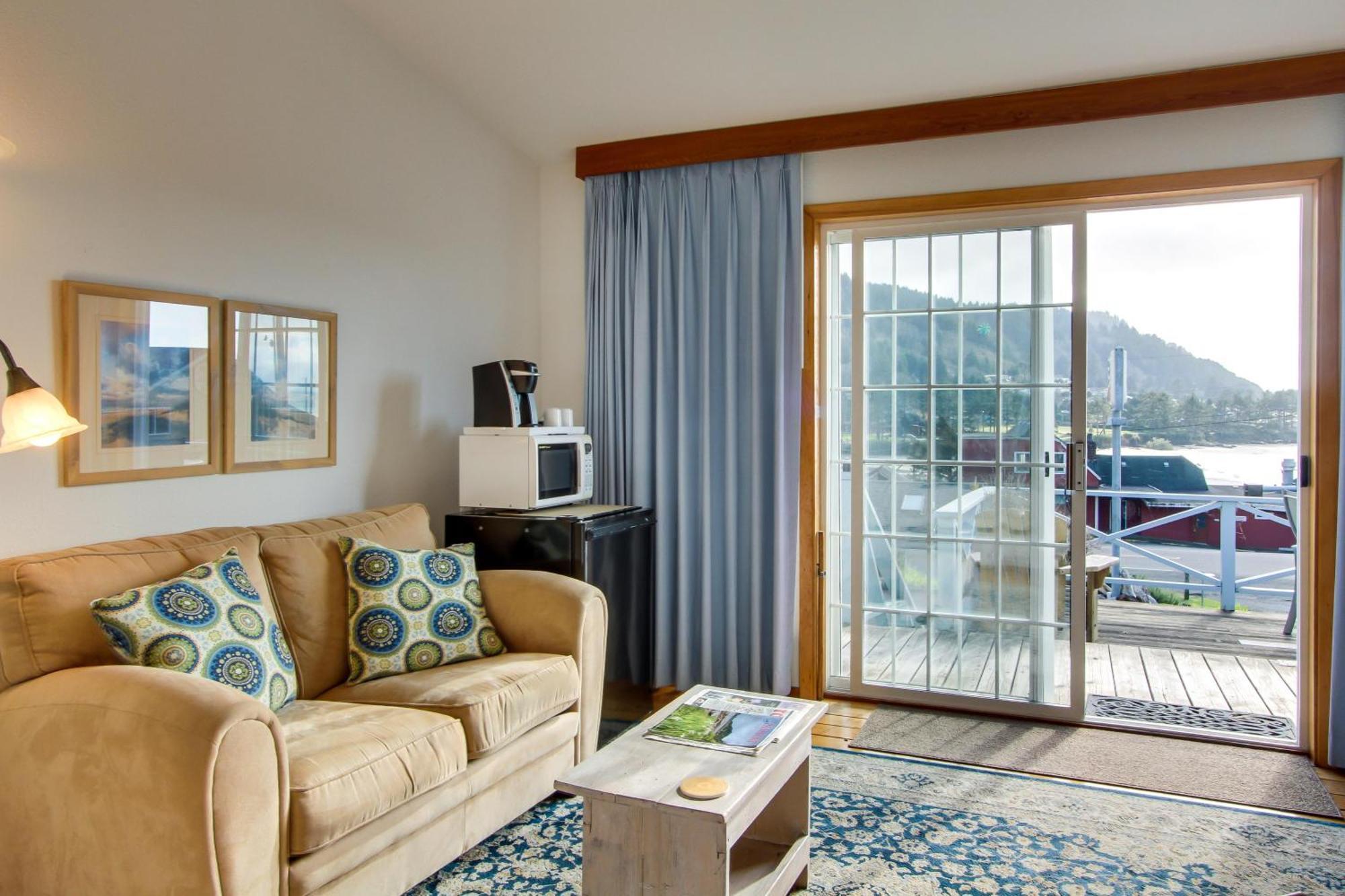 Ocean Cove Inn Yachats Bagian luar foto
