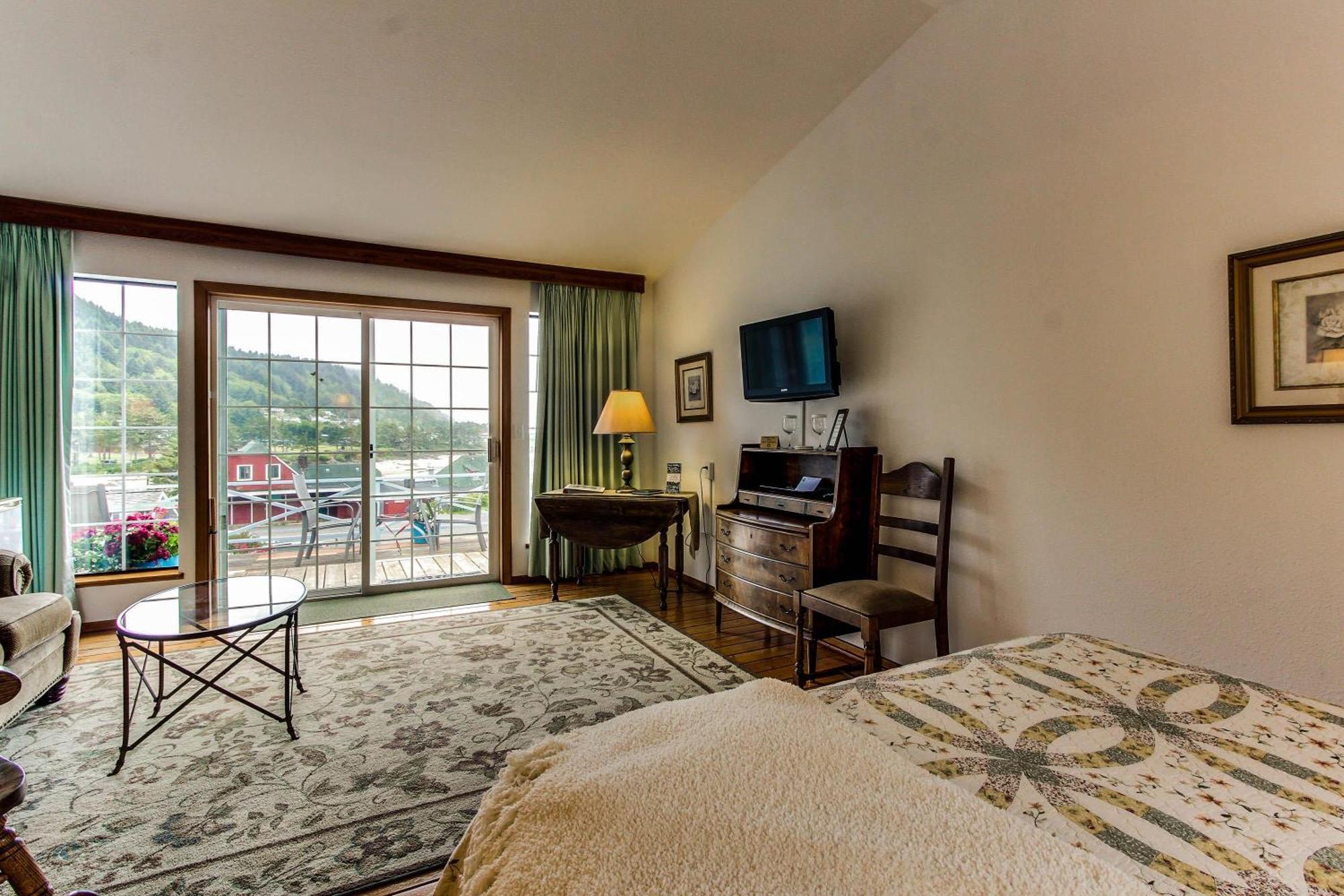 Ocean Cove Inn Yachats Bagian luar foto