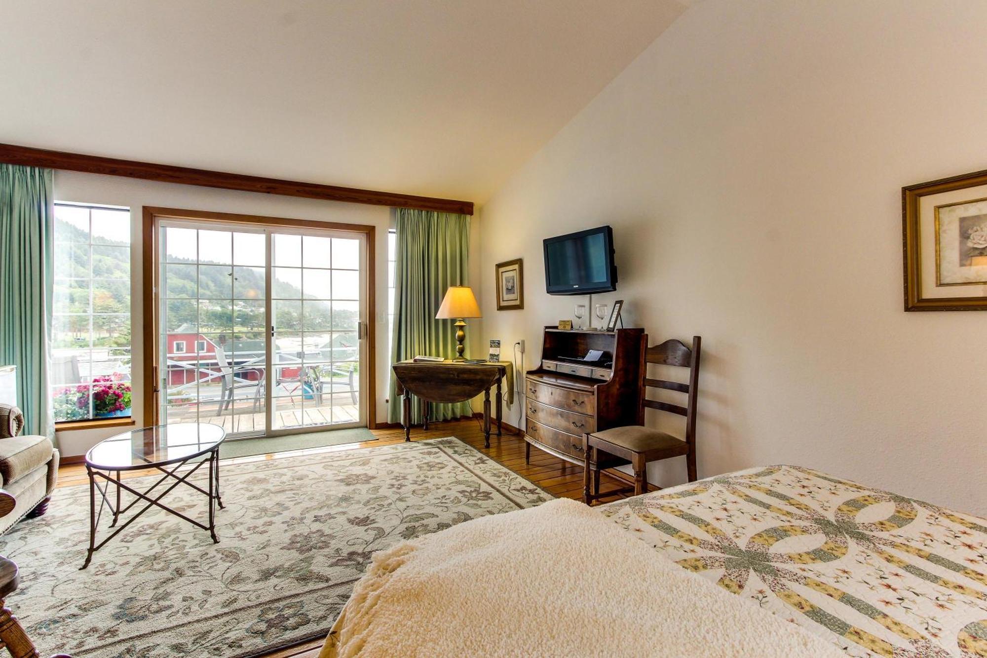 Ocean Cove Inn Yachats Bagian luar foto