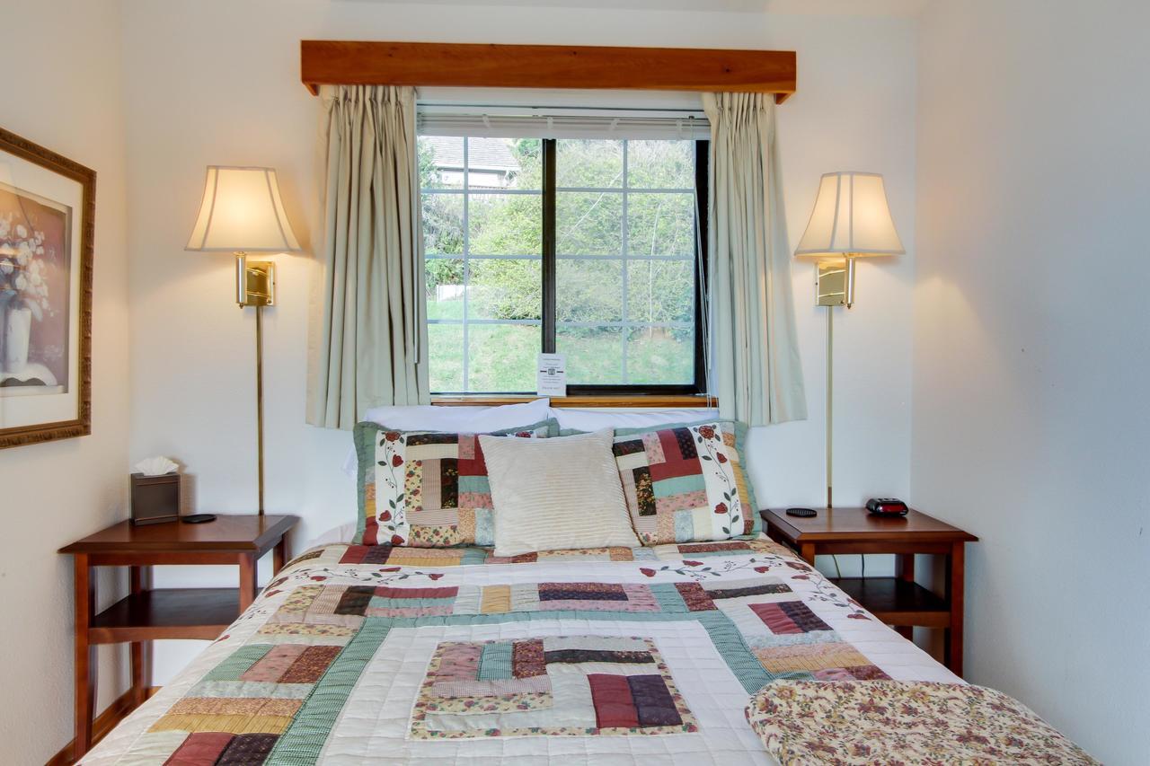 Ocean Cove Inn Yachats Bagian luar foto
