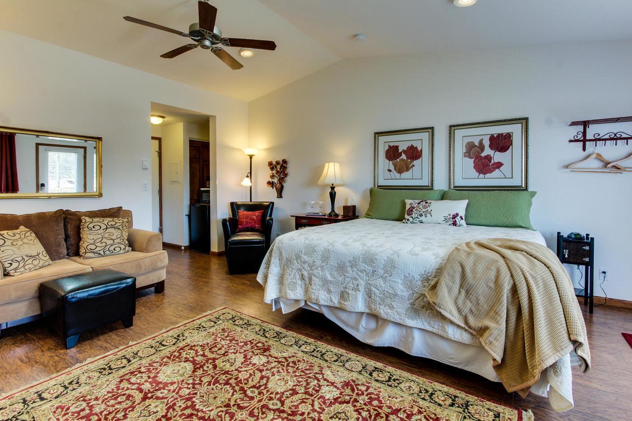 Ocean Cove Inn Yachats Bagian luar foto